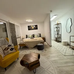  Apartment Cozy Nuernberg-schwaig-messe-kueche-balkon Deutschland
